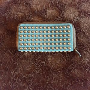 ⬇️Teal studded wallet